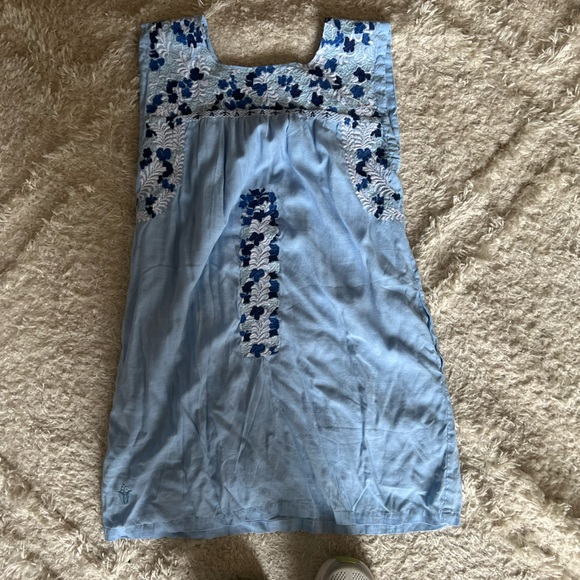 Dresses & Skirts - J. Marie Embroidered dress